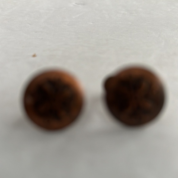 Vintage Small Copper Hammered Screw On Earrings - Picture 5 of 8